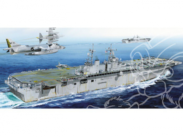 hobby boss maquette bateau 83405 USS Boxer LHD-4 1/700