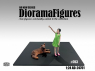 American Diorama figurine AD-24703 Diorama series - Figurine fillette avec chien 1/24