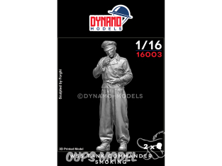 Dynamo models figurine 16003 Commandant Waffen SS Fumant une cigarette 1/16