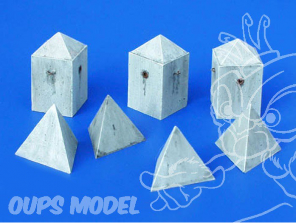 Plus Model 131 Barrieres Anti Tanks Style pyramide Set II 1/35